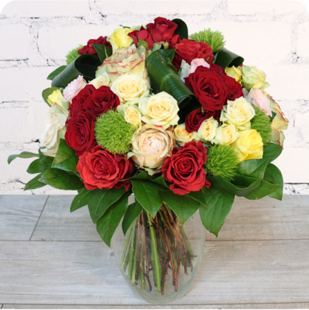 Fleurs anniversaire en bouquet  pour un joyeux anniversaire - livraison gratuite -  Espiègle et son vase offert