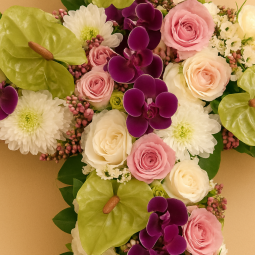 Fleurs deuil, deces et enterrement Nancy par fleuriste Interflora  Diane croix de fleurs