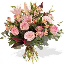 Fleurs anniversaire en bouquet  pour un joyeux anniversaire - livraison gratuite -  bouquet de fleurs variées roses Saveur